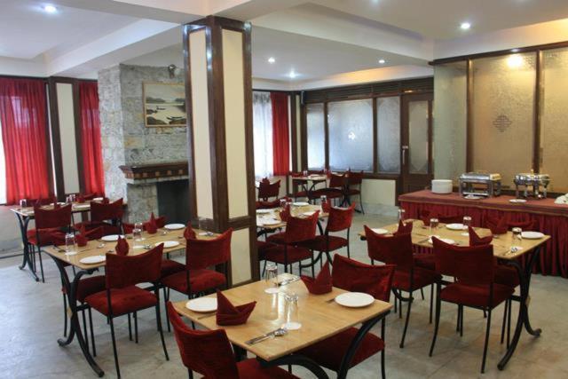 The Denzong Shangrila Gangtok Esterno foto