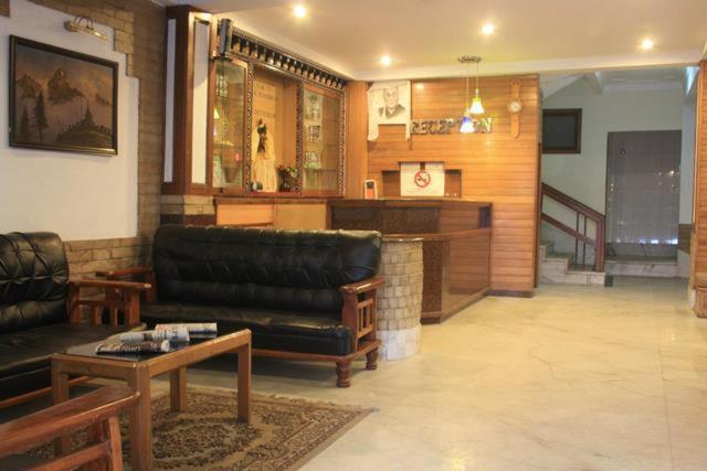 The Denzong Shangrila Gangtok Esterno foto