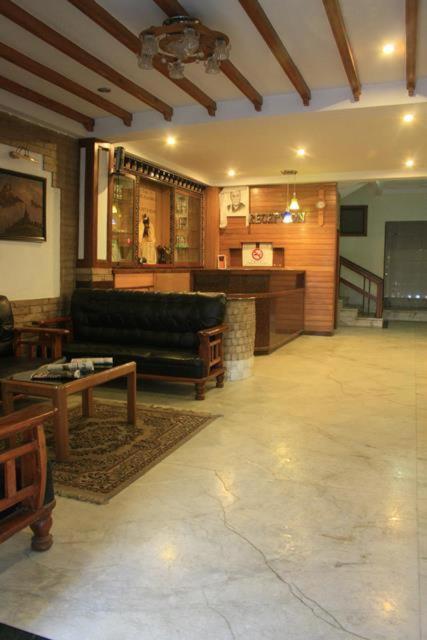 The Denzong Shangrila Gangtok Esterno foto