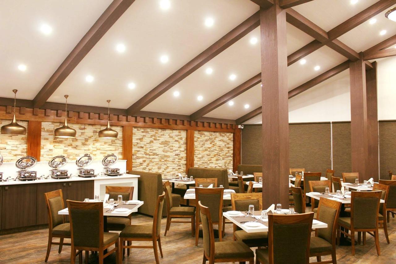 The Denzong Shangrila Gangtok Esterno foto