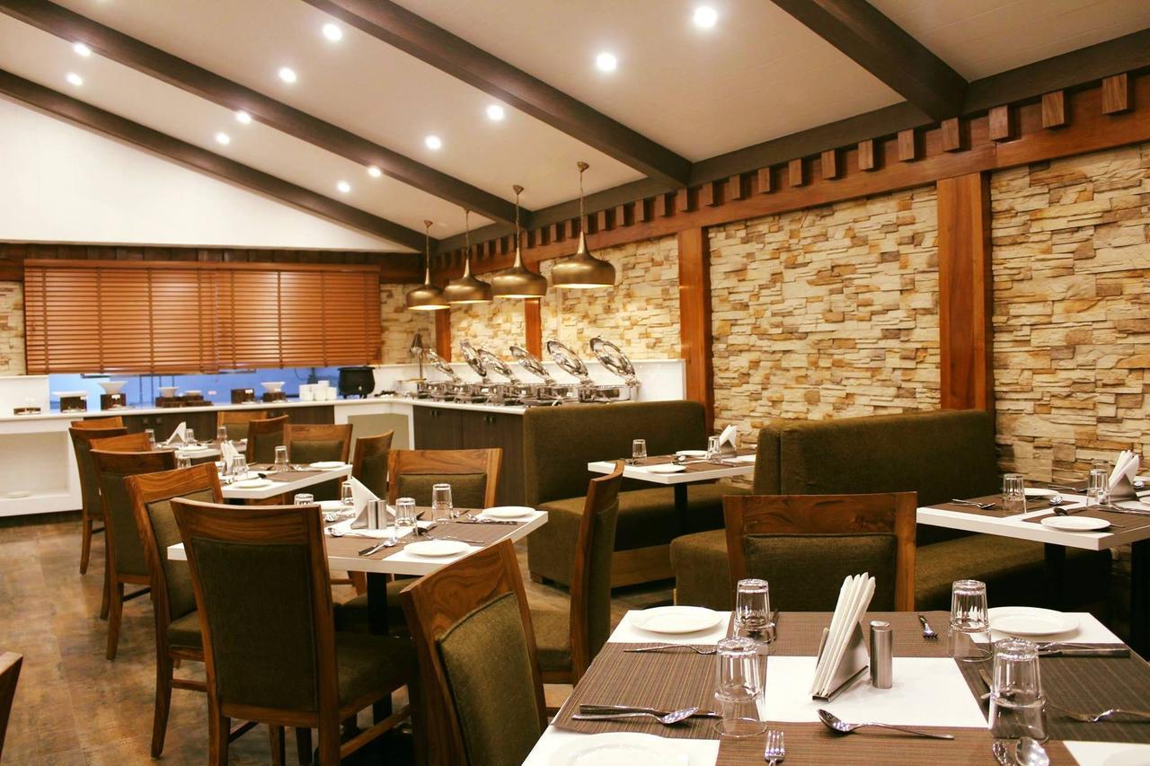 The Denzong Shangrila Gangtok Esterno foto