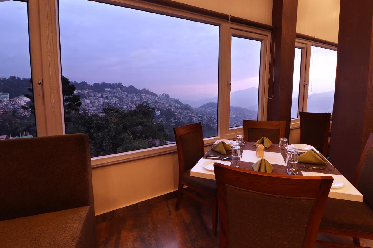 The Denzong Shangrila Gangtok Esterno foto