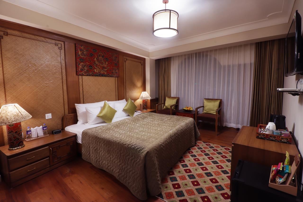 The Denzong Shangrila Gangtok Esterno foto